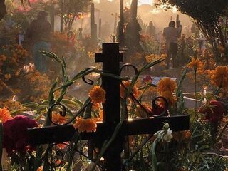 Nieuwe muziek van Foals: deel 2 van 'Everything Not Saved Will Be Lost'