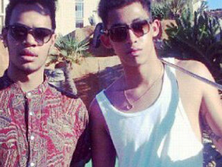 Rizzle Kicks - 'Mama Do the Hump'