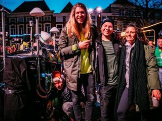 Techniekcar stuk? Technicus Axel geeft geen moer!