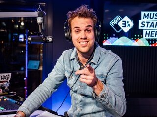 Wijnand valt in voor Angelique en houdt haar keihard voor de gek