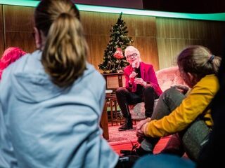 Must-see: De Jeugd & Carry Slee lezen voor uit kinderboeken