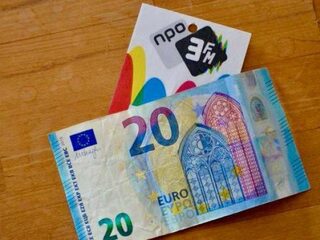 3FM-stagiair Max kreeg 20 euro voor een nacht feesten op ADE