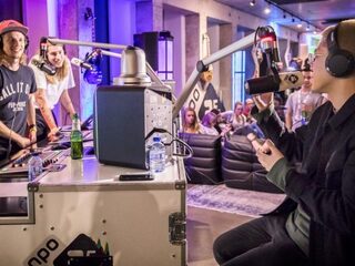 Dit is 3FM x ADE live vanuit de Gibson Room