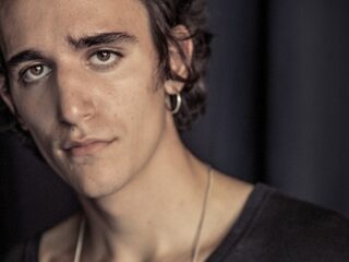 Tamino zingt nummers van 'Amir' live bij 3FM