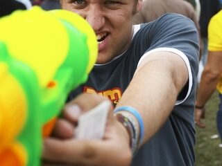 100.000 liter drinkwater per uur op Lowlands