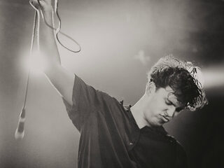 Go Back To The Zoo opent Lowlands 2012