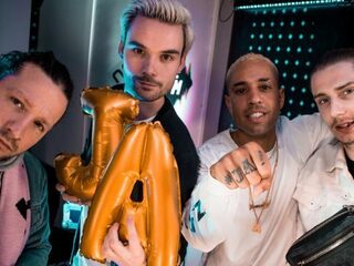 Bizzey, Kraantje Pappie en Yung Felix live bij Domien