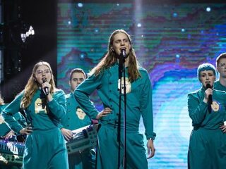 Daði Freyr speelt 'Think About Things' live tijdens 3FM Huiskamerconcert