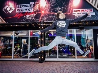 Lever je cheque in bij Hermans Hangout tijdens 3FM Serious Request: Lifeline