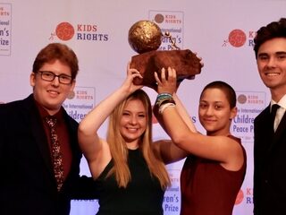 4 jongeren die protesteren tegen wapengeweld winnen Vredesprijs