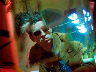 Vet! Deze muzikanten verruilen hun microfoon voor een pen