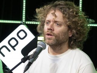 Benny Sings speelt 'Nobody's Fault' in de 3FM Live Box