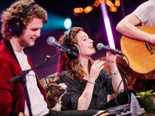 WIES geeft een voordeurconcert voor eenzame en chronisch zieke Luuk (21)