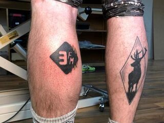 What?! Sebastiaan laat 3FM-logo tatoeëren voor The Lifeline!