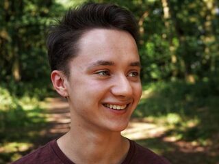 Senne (19): "Trans-zijn is niet mijn hele identiteit"