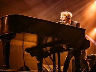 Tom Odell over popsterren: "I couldn't give a fuck!"