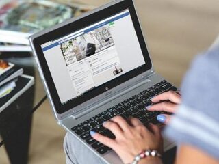 Quiz: Wat mag je niet op Facebook plaatsen?