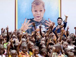 Langba kliniek in Ivoorkust heropend en opgedragen aan Tijn