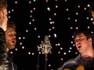 Bekijk de mini-docu van Mumford & Sons: "It has come full circle"