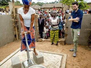 Odette & Domien openen 3FM Serious Request waterpunt