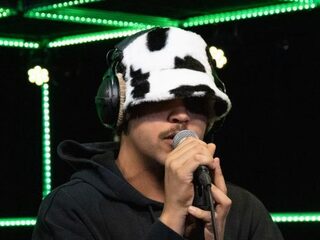 Goldband met 'Dit Is Voor Jou' en 'Zwart Wit' in de 3FM Live Box