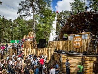 Streep door festivals: "Geen tijd om erbij stil te staan, maar puinruimen"