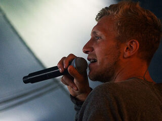 KX was op deBeschaving!