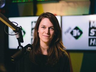 Vera Siemons krijgt nachtprogramma op 3FM