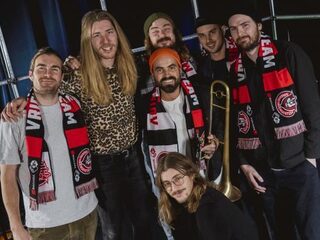 Elton John is fan van Winston Surfshirt en jij nu ook