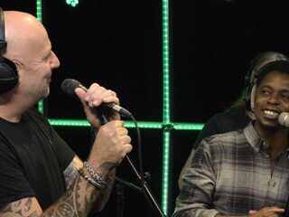 Typhoon en Paskal Jakobsen spelen 'Walnootboom' in de 3FM Live Box