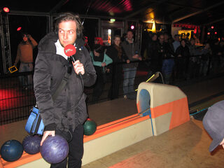 Bowlen op het festival met de Handsome Poets