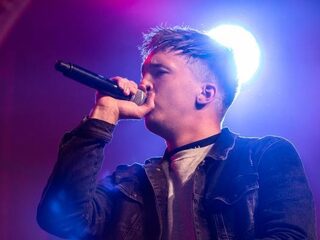 Een ode aan de pesters van Snelle