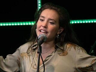 Jules covert 'Drank & Drugs' van Lil Kleine en Ronnie Flex