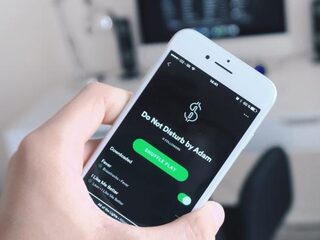 Best bizar: door Spotify-gebruik passen artiesten hun songtitels aan