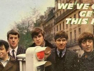 Kijk Rock The War terug