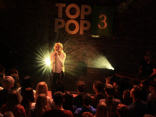 Ellie Goulding fleurt Pinkpop op