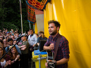 Passenger intiem op Mainstage en in Kalmaanlaan
