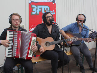 Blaudzun bij 3FM en op de 3FM Stage