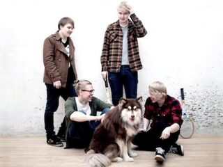 Satellite Stories speelt Kids Aren't Safe In The Metro