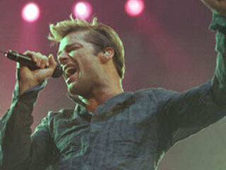 Ricky Martin geeft zich bloot