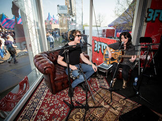 Blood Red Shoes live vanaf Paaspop