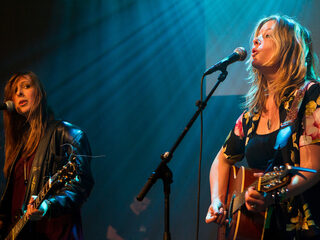 Bells Of Youth live vanaf Paaspop