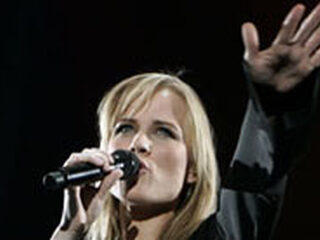 Vuurdoop single Ilse DeLange op TT Live