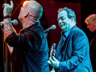 Emotioneel optreden Thé Lau op Pinkpop 2014