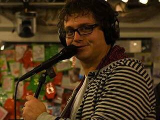 Guus Meeuwis blijft wakker in het Glazen Huis