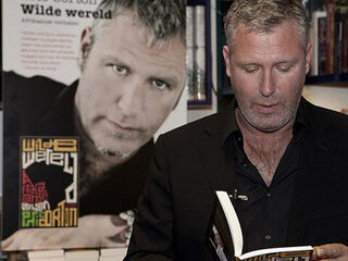 Eric Corton in Kunststof op Radio 1