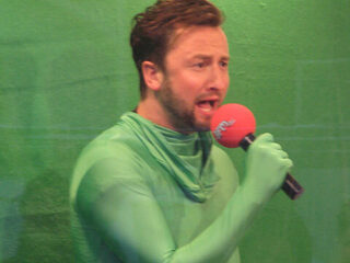 Dennis Weening brengt nacht door in Glazen Huis