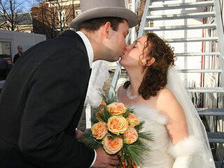 Veiling TV: The Wedding Edition