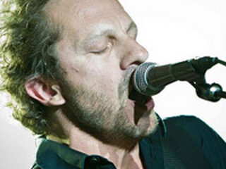 dEUS speelt Live Request in Glazen Huis