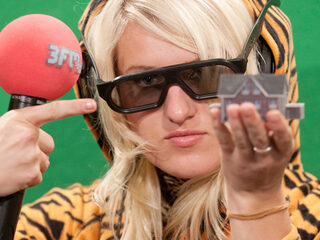 Veiling TV numero 11. Clowns en breien